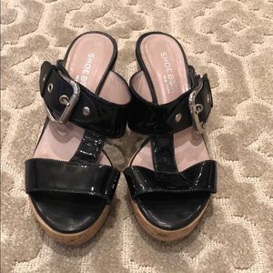 Wedge patent two and half wedge buckle detail